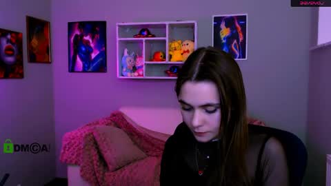 Laure online show from April 17, 4:31 pm