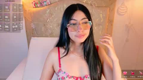 laurenn_smitth online show from December 18, 1:16 pm