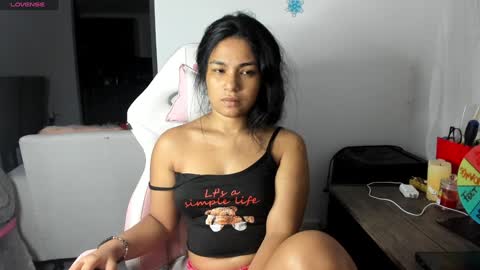 Snapshot of laurent_jones chatting on January 13, 10:36 am daniela angel     online show from January 13, 10:36 am