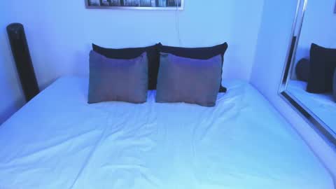 Lauren  online show from March 8, 1:13 am