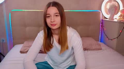 Lola online show from December 22, 12:52 pm