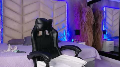 laya online show from November 25, 4:14 am