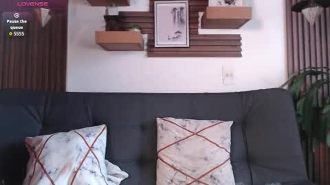 Layla online show from February 10, 6:44 pm