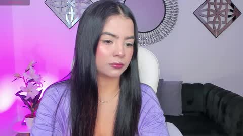 Layla Breezee online show from January 6, 1:04 pm