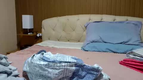 kelly online show from February 22, 8:48 pm