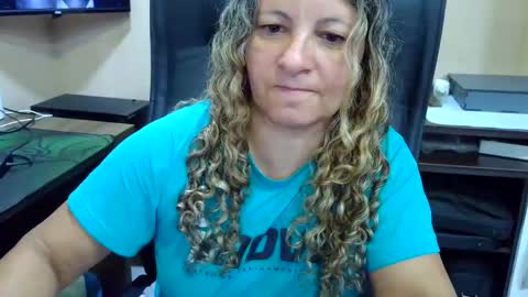 kelly online show from March 4, 1:34 am