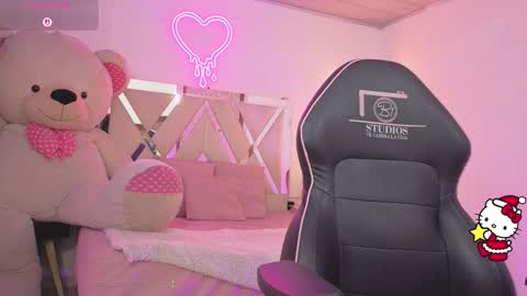 laylafoxy_tay online show from December 19, 3:21 am