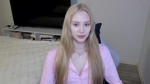 LaylaPretty001 online show from April 7, 4:58 am