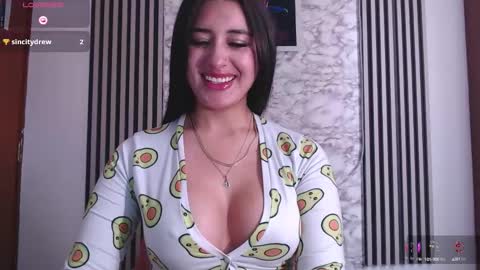 LAYLA online show from October 15, 3:25 pm