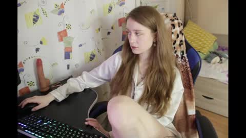 lazy_dazzy online show from March 1, 4:44 pm