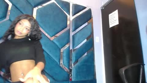 lea sewwtly online show from October 22, 2:22 pm