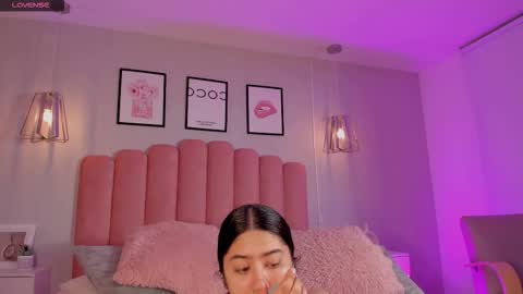 Leah online show from November 28, 3:04 pm