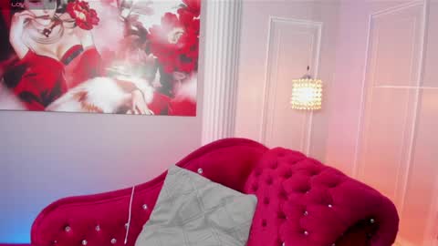 LEAH online show from April 12, 7:55 am