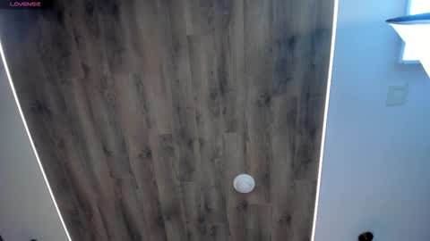 leahlombardi_ online show from October 10, 3:22 am