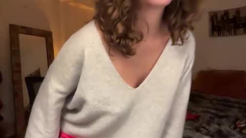 Leah Sparkles online show from November 6, 4:18 am