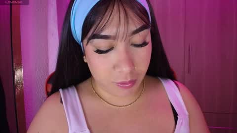 leah online show from November 17, 1:23 pm