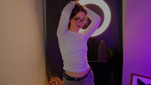 Sophie online show from April 18, 7:07 pm