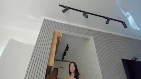 lee_chang online show from February 3, 12:10 pm