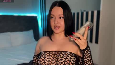 Amelie online show from February 2, 1:32 pm