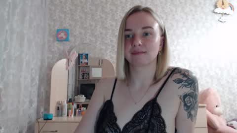 Snapshot of leggywily25 chatting on February 25, 2:37 pm leggywily25 online show from February 25, 2:37 pm