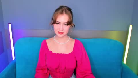 Snapshot of leiawow chatting on December 5, 8:33 am leiawow online show from December 5, 8:33 am
