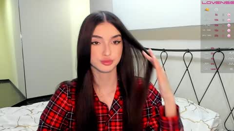 Leila online show from January 27, 8:17 pm