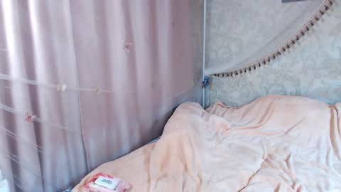 leila_bambi_ online show from June 4, 4:33 pm