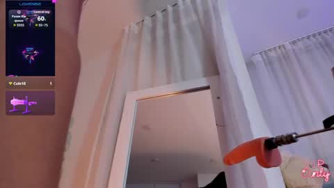   online show from March 26, 9:49 pm