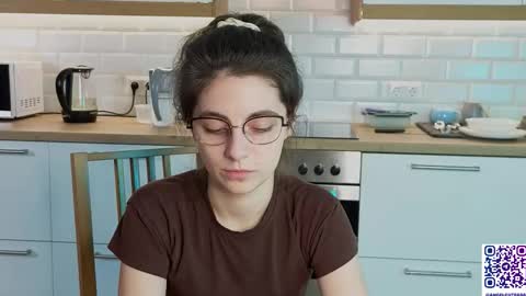 Alexandria online show from November 28, 10:02 pm