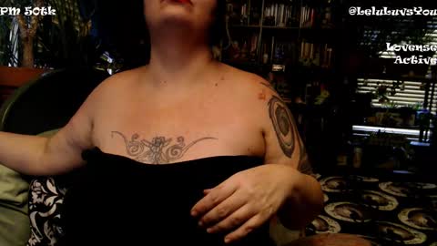 Snapshot of leluluvsyou chatting on January 6, 6:20 pm Lelu Fallas online show from January 6, 6:20 pm