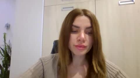 lena6122000 online show from October 29, 11:40 pm