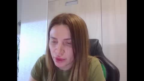 lena6122000 online show from June 2, 6:53 pm