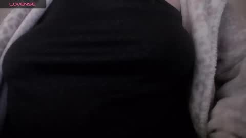 lenagolden online show from April 18, 11:45 am