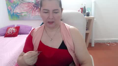 leonela   online show from January 16, 3:02 am