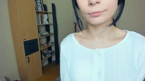 Alice online show from March 18, 7:30 pm