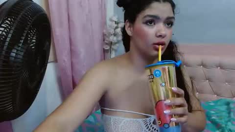 leonor_trump online show from April 15, 9:15 pm