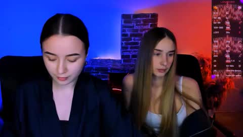 leslie_bird online show from December 23, 11:03 am