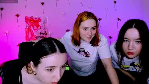 leslie_bird online show from March 8, 10:08 am