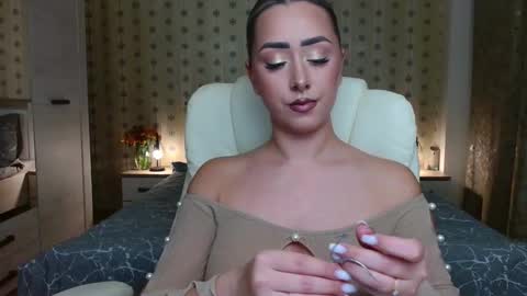 leslie_secret online show from October 7, 9:52 pm