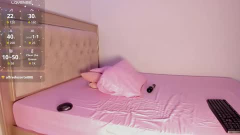 Letizia online show from October 23, 8:20 am