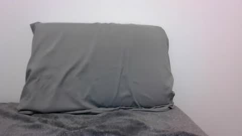 lets_play143 online show from March 16, 5:10 am