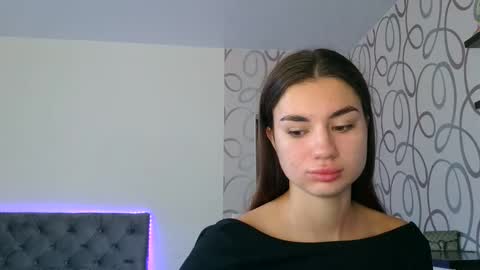 Emily online show from October 27, 7:04 am