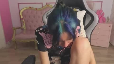 lewii_t online show from April 18, 3:20 am