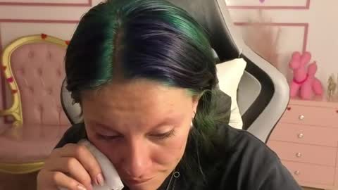 lewii_t online show from April 17, 3:19 am