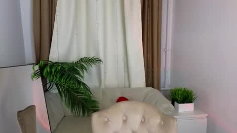 Vicki online show from November 3, 5:28 pm