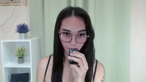 lexibabe_ online show from April 5, 3:22 pm