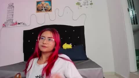 lexie__mc68 online show from December 3, 7:05 pm