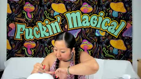 Lexie Mack online show from October 29, 5:15 pm