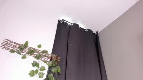 Lexieegrey online show from May 9, 7:27 pm
