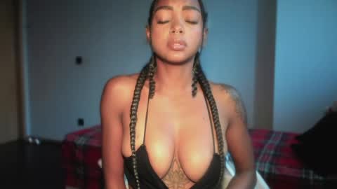 LEXY - Independent account online show from June 2, 12:50 pm